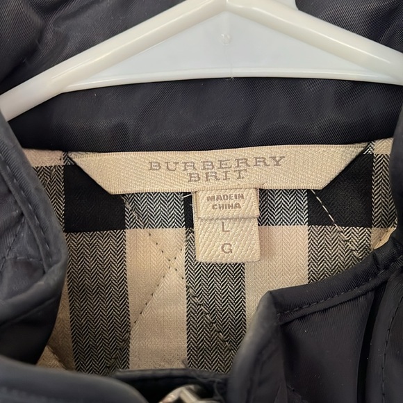 woman’s burberry brit jacket - Picture 2 of 6